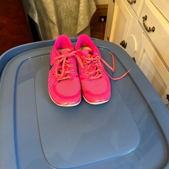 Pink Nike Running Shoes - Picture 4 of 4